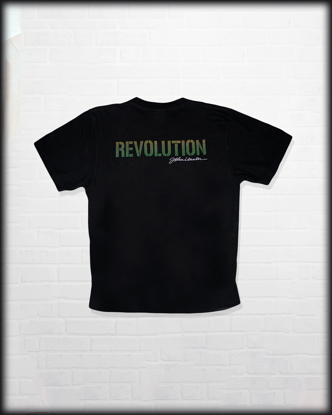 JOHN LENNON REVOLUTION GRAPHIC TSHIRT